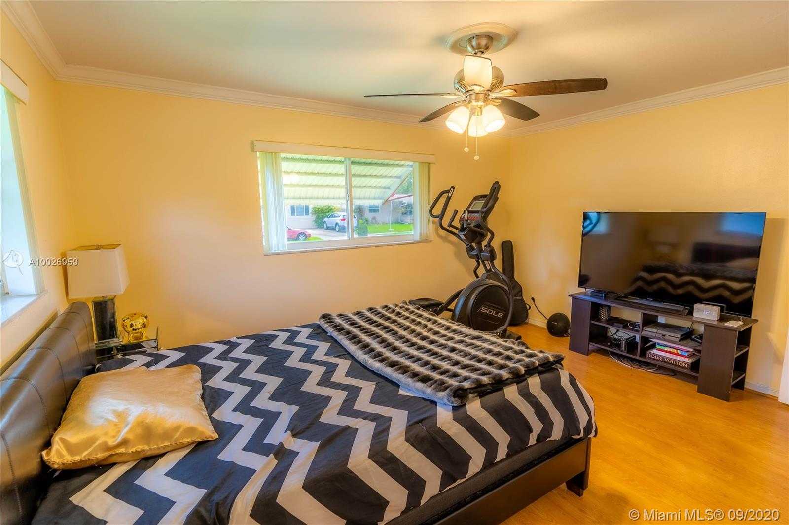 Small Image of 9469 SOUTH WEST 52ND PL, Cooper City Number 10
