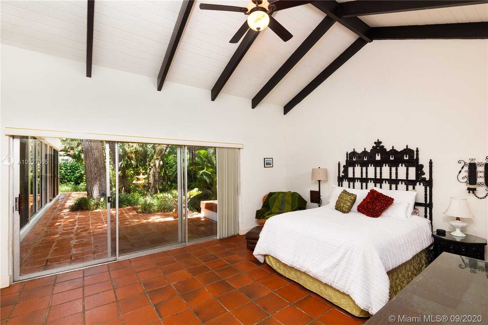 Small Image of 1763 ESPANOLA DR, Miami Number 15