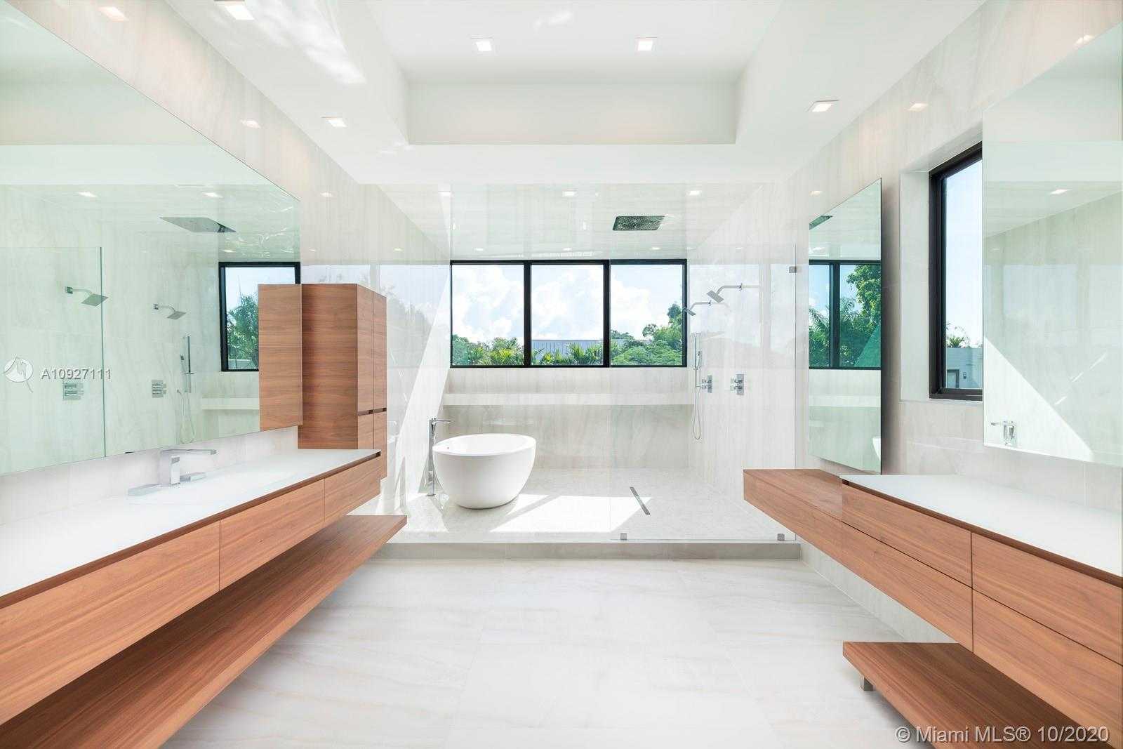 Small Image of 5470 SUNSET DR, Miami Number 18