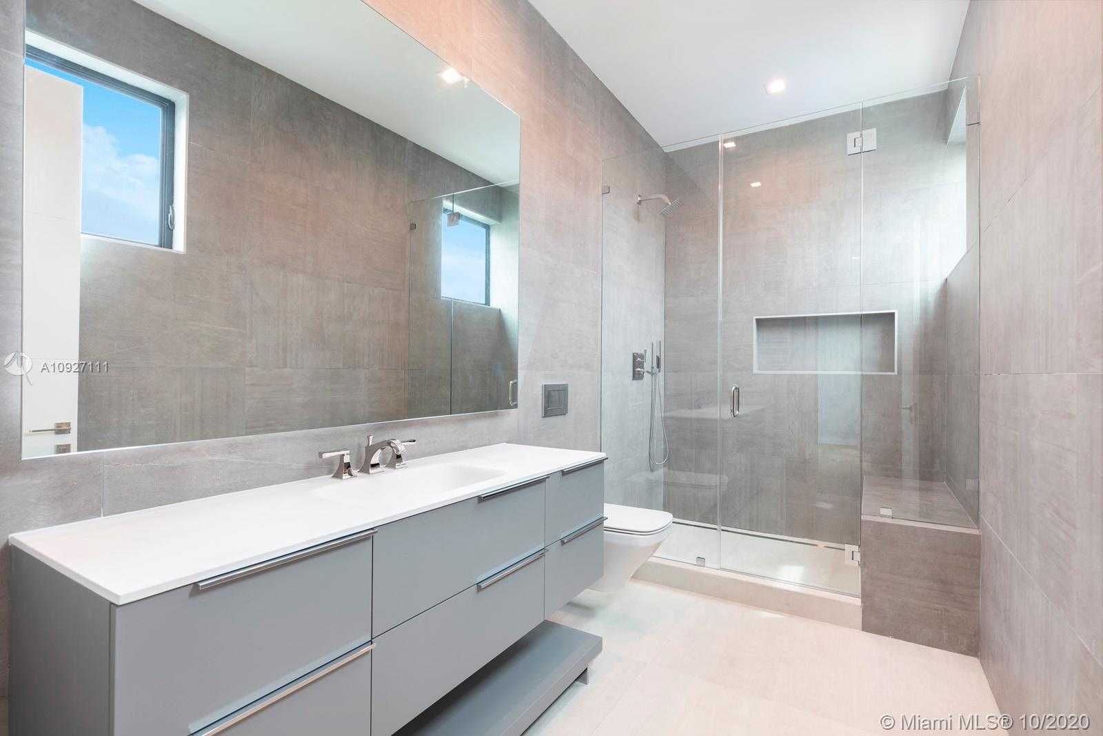 Small Image of 5470 SUNSET DR, Miami Number 22