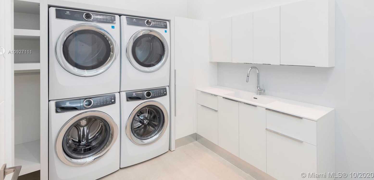 Small Image of 5470 SUNSET DR, Miami Number 25