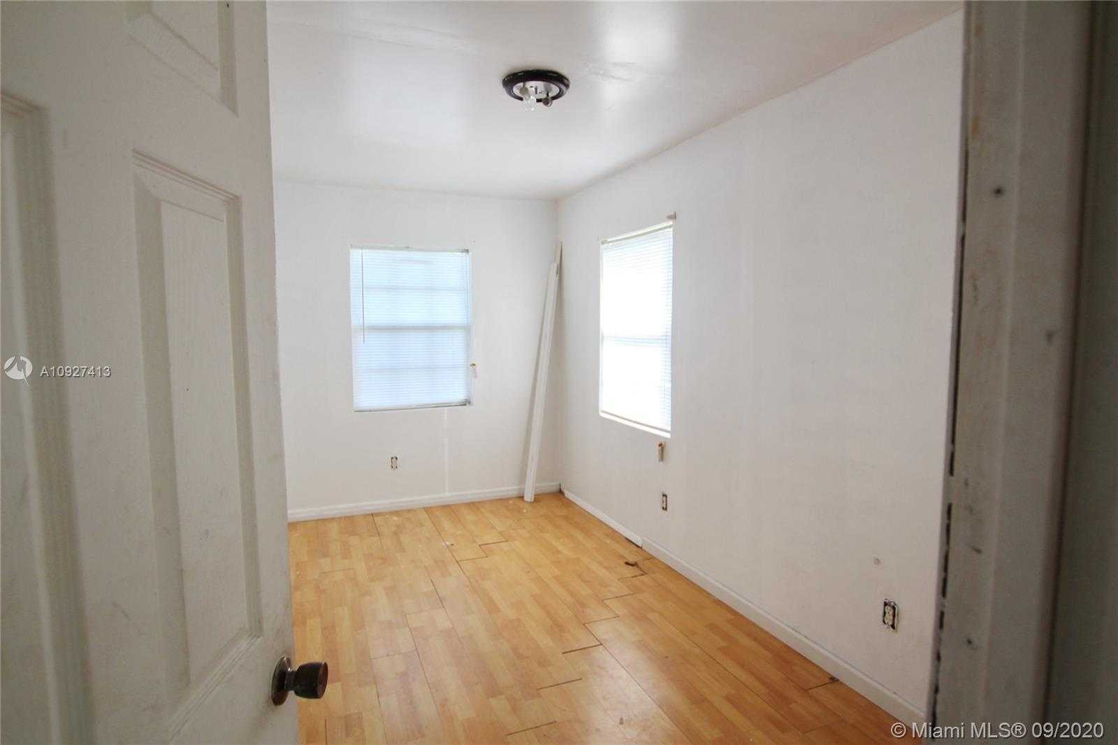 Small Image of 1052 10TH STREET, Bulkhead Ridge Number 10