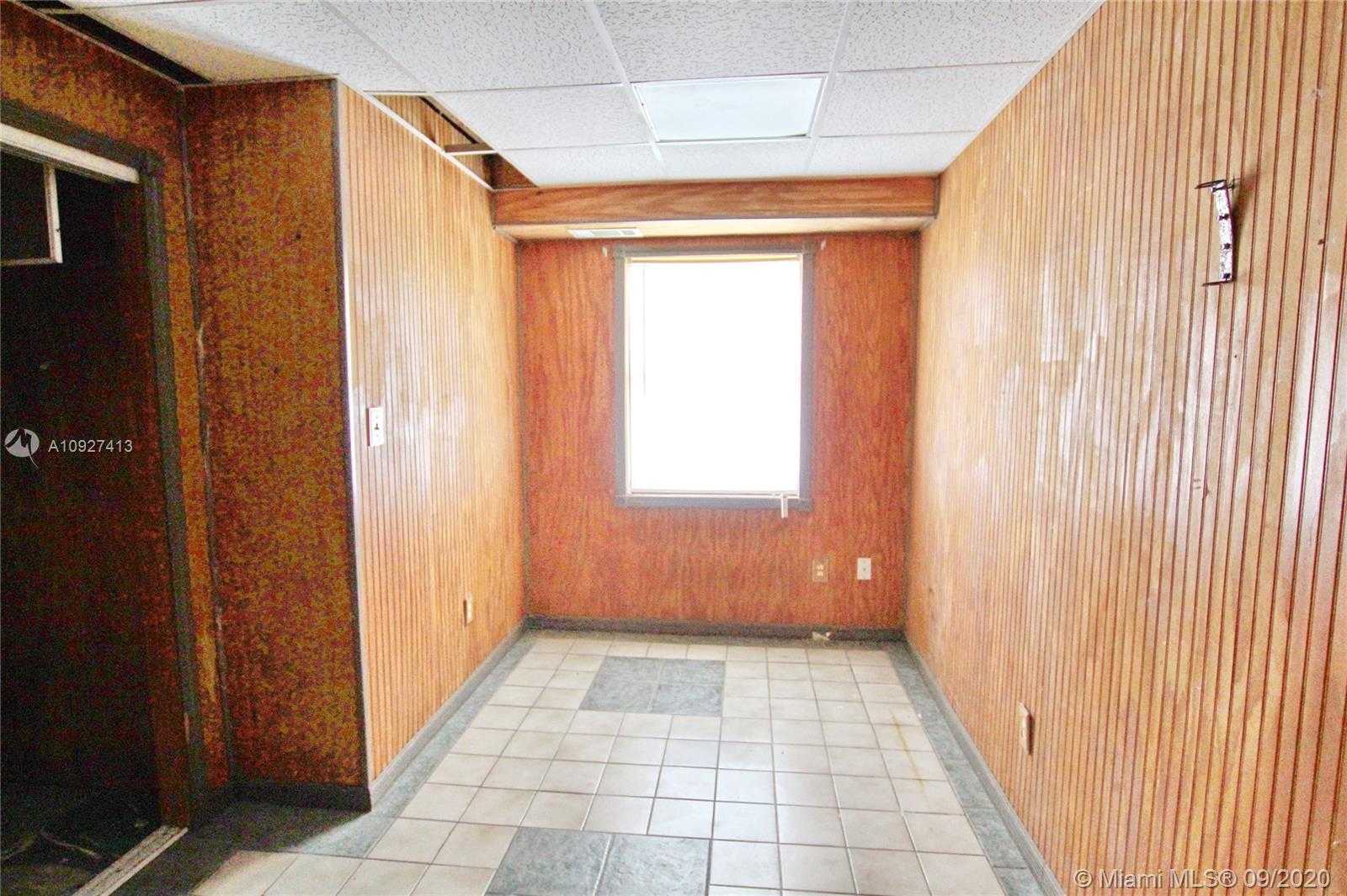 Small Image of 1052 10TH STREET, Bulkhead Ridge Number 13
