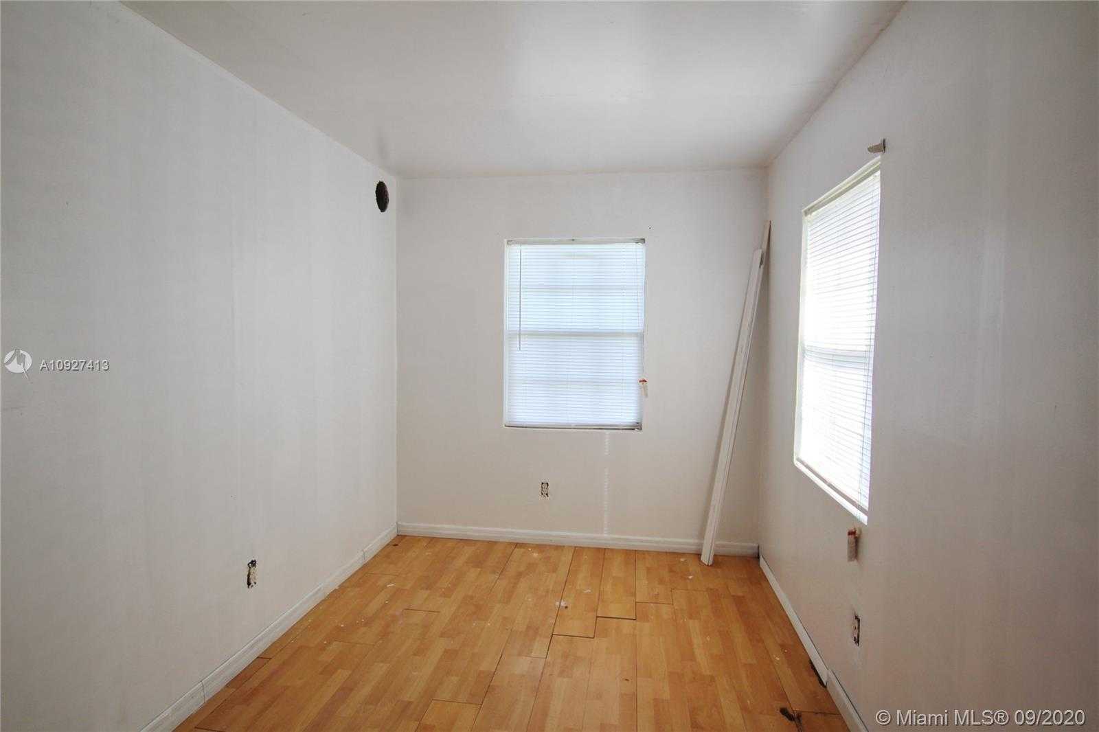 Small Image of 1052 10TH STREET, Bulkhead Ridge Number 8