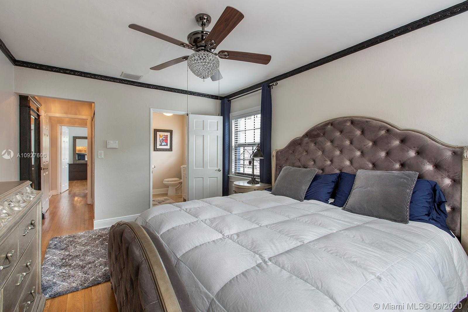 Small Image of 1059 NORTH EAST 88TH ST, Miami Number 10