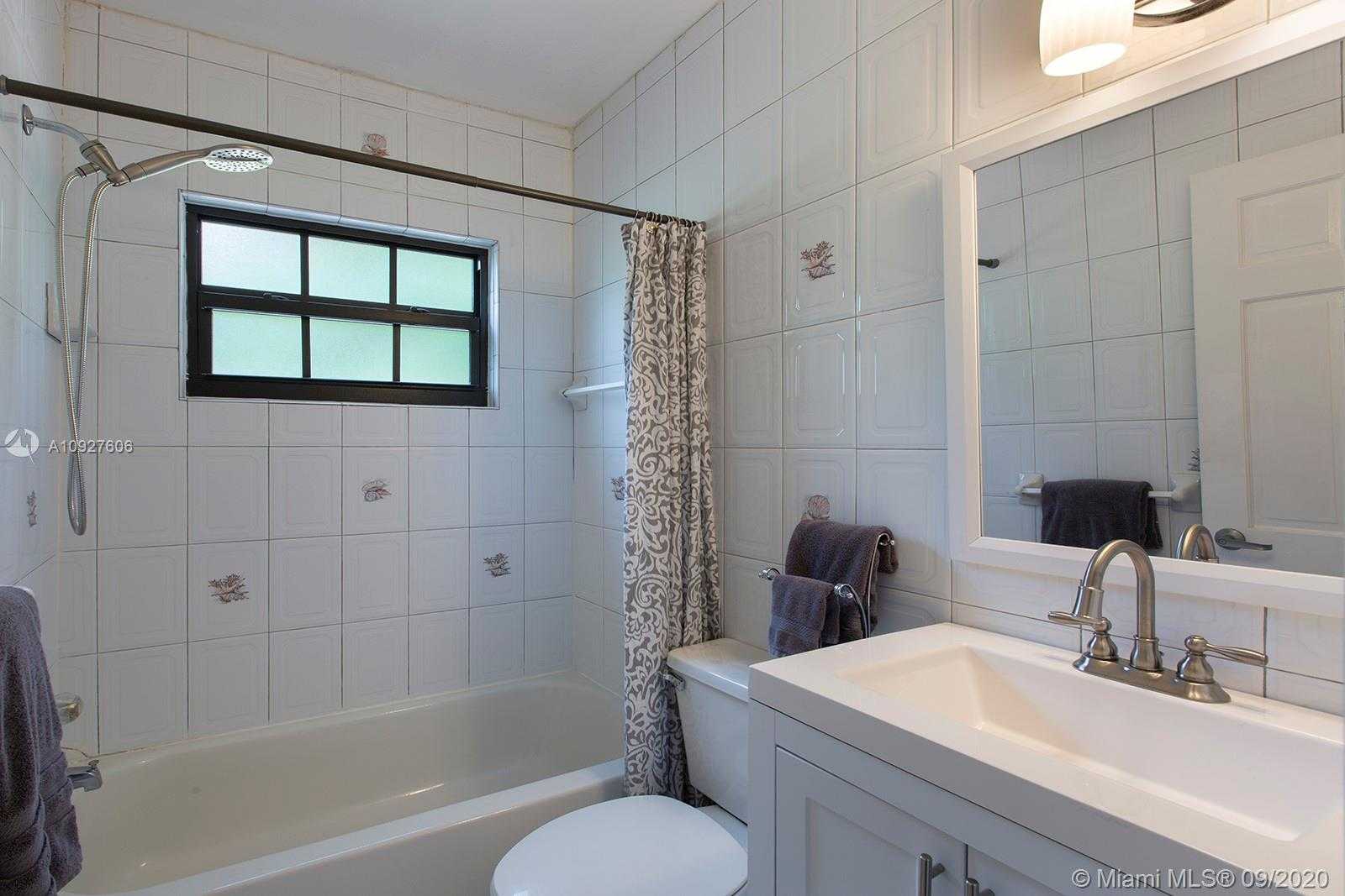 Small Image of 1059 NORTH EAST 88TH ST, Miami Number 14