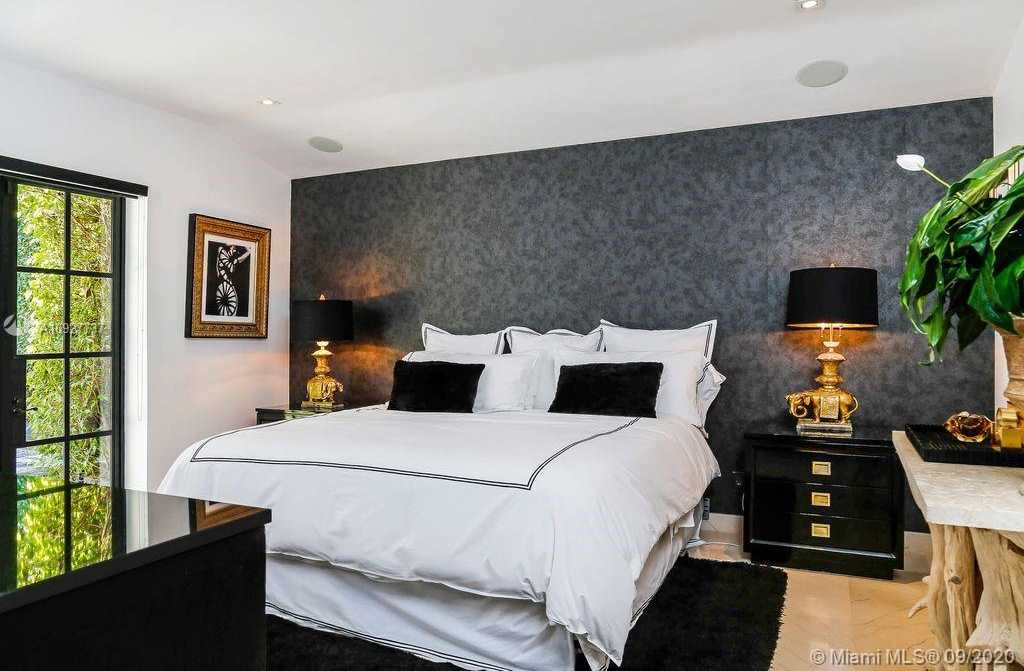 Small Image of 4437 SHERIDAN AVE, Miami Beach Number 12
