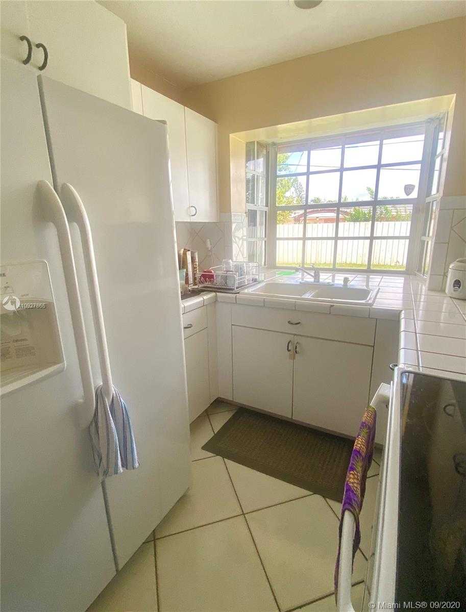 Small Image of 9265 SOUTH WEST 43RD ST, Miami Number 2