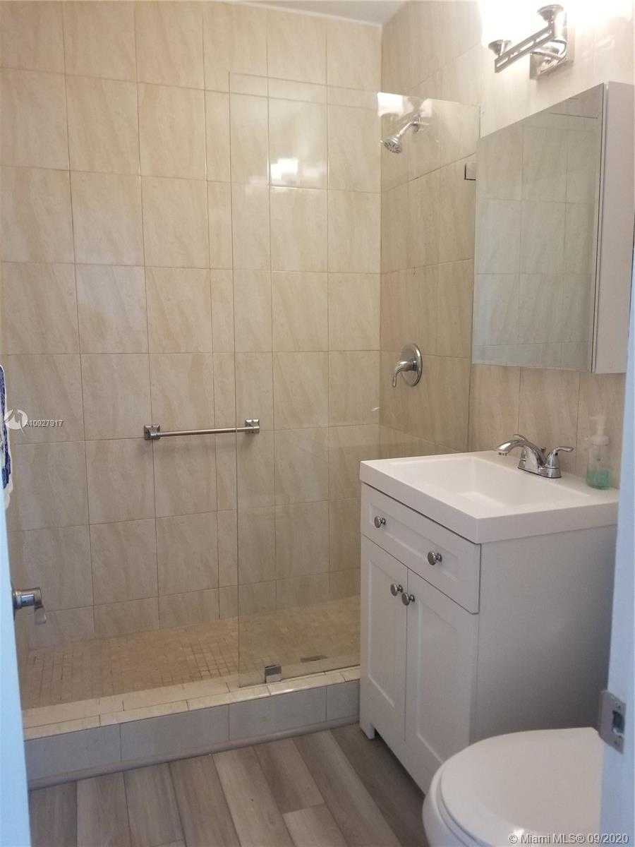 Small Image of 2740 SOUTH WEST 20TH ST, Miami Number 11