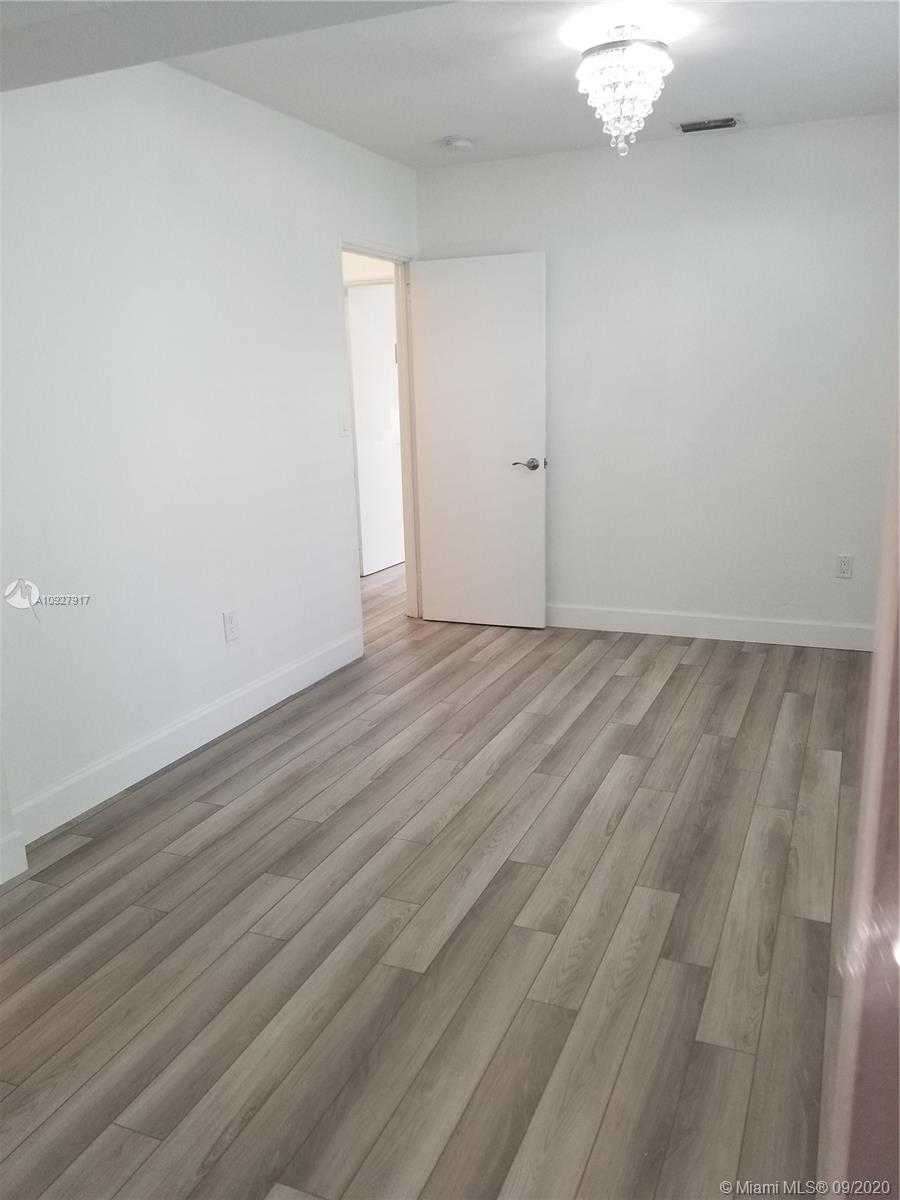 Small Image of 2740 SOUTH WEST 20TH ST, Miami Number 13