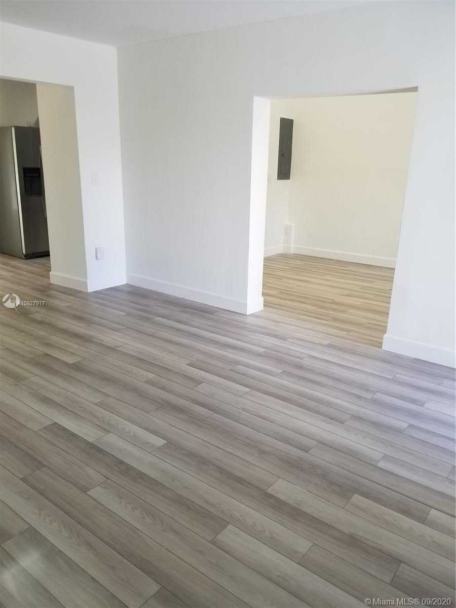 Small Image of 2740 SOUTH WEST 20TH ST, Miami Number 14