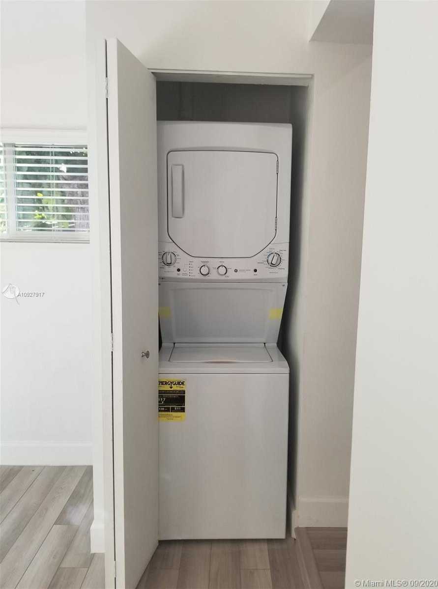 Small Image of 2740 SOUTH WEST 20TH ST, Miami Number 4