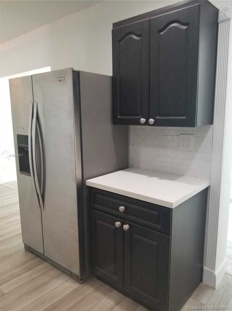 Small Image of 2740 SOUTH WEST 20TH ST, Miami Number 8