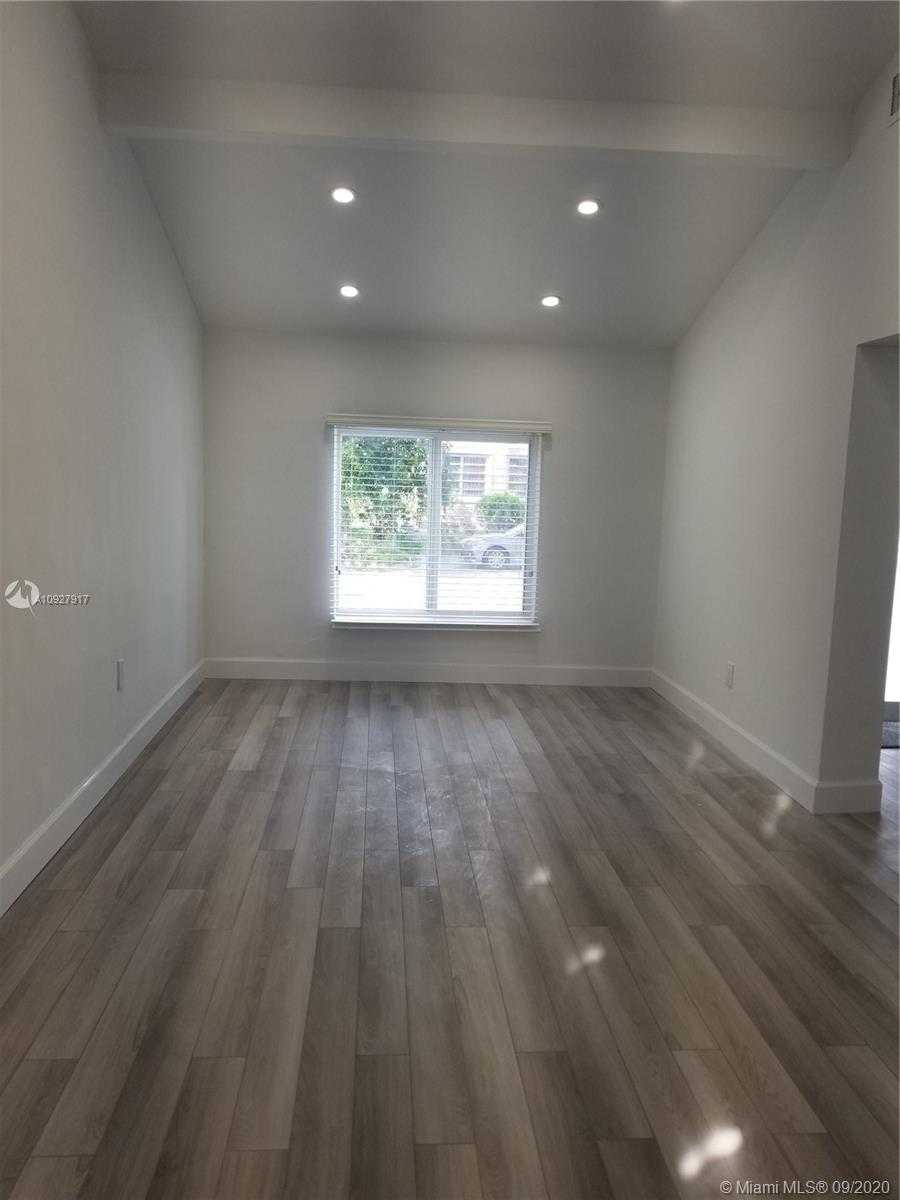 Small Image of 2740 SOUTH WEST 20TH ST, Miami Number 9