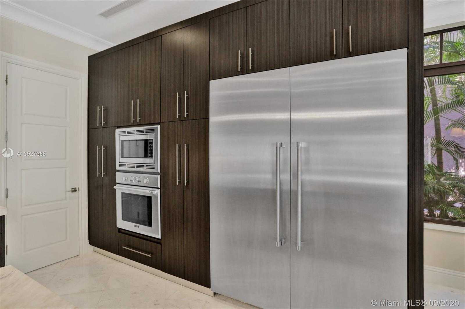 Small Image of 156 FIESTA WAY, Fort Lauderdale Number 20