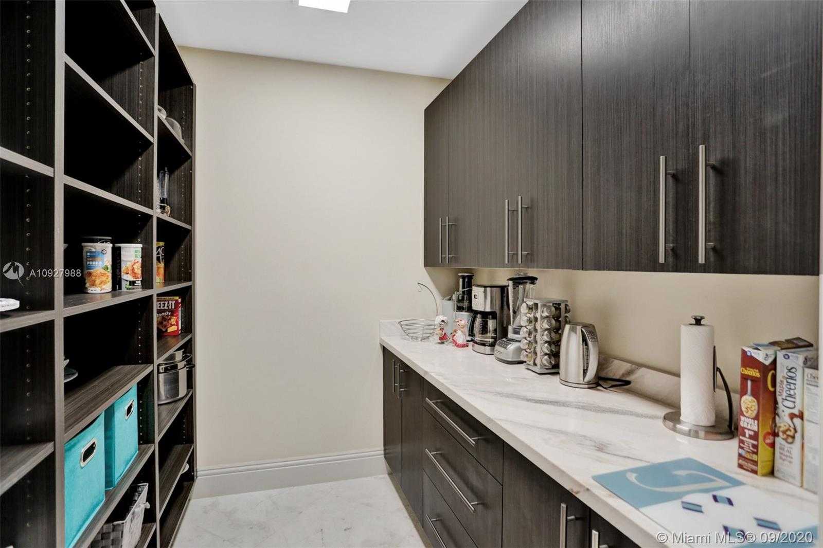 Small Image of 156 FIESTA WAY, Fort Lauderdale Number 26