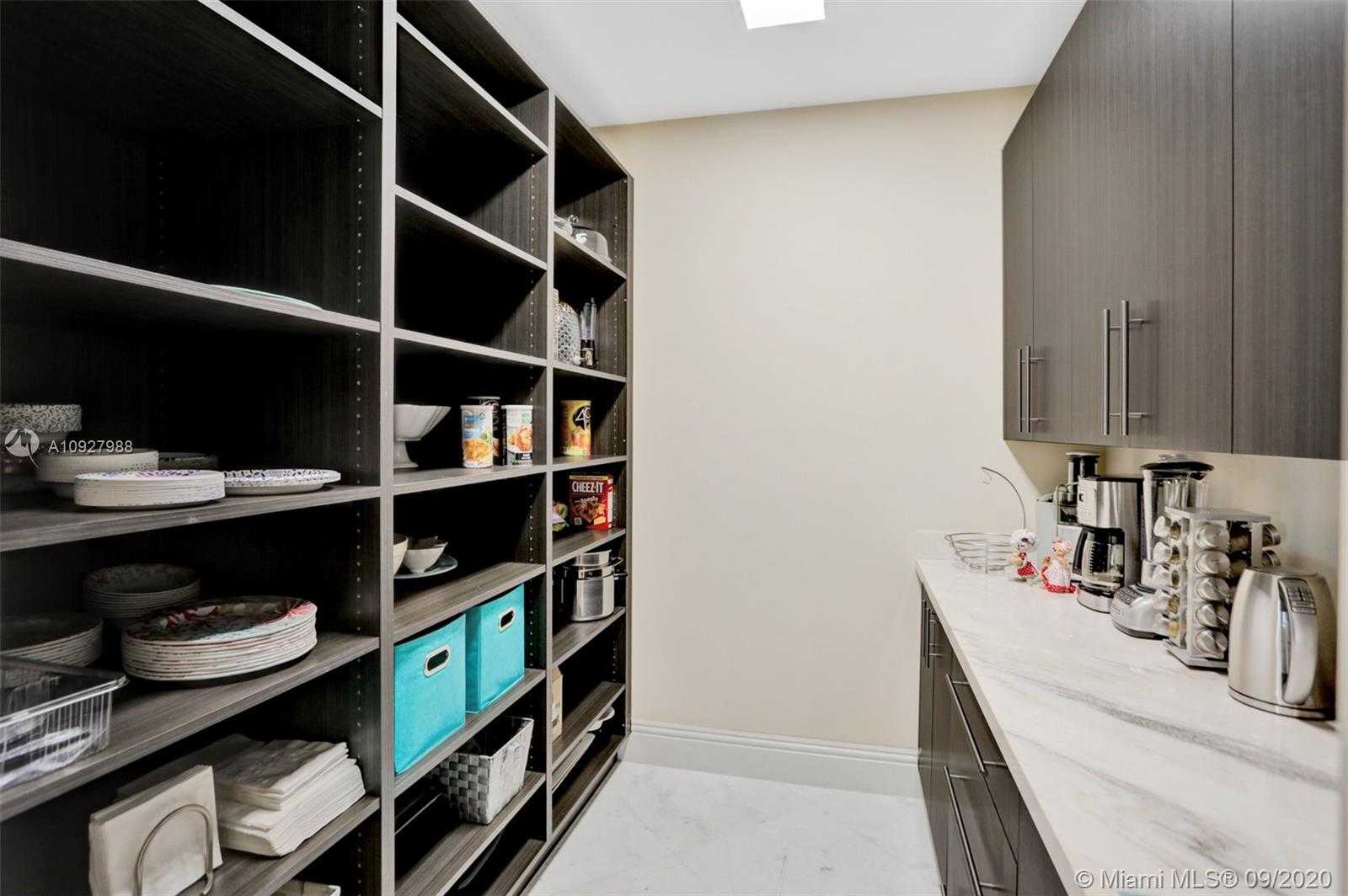 Small Image of 156 FIESTA WAY, Fort Lauderdale Number 27