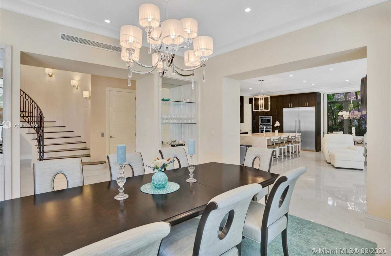 Small Image of 156 FIESTA WAY, Fort Lauderdale Number 29