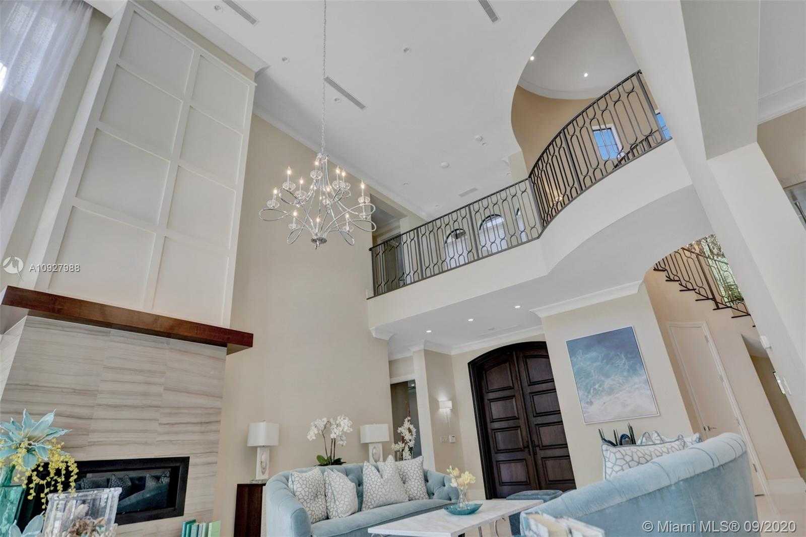 Small Image of 156 FIESTA WAY, Fort Lauderdale Number 38