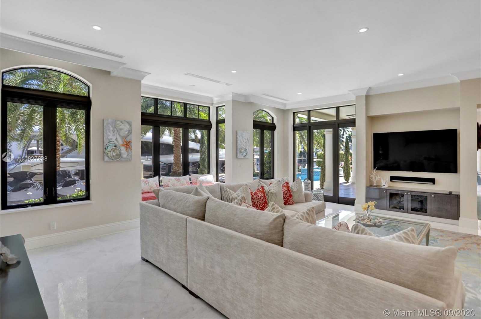 Small Image of 156 FIESTA WAY, Fort Lauderdale Number 42