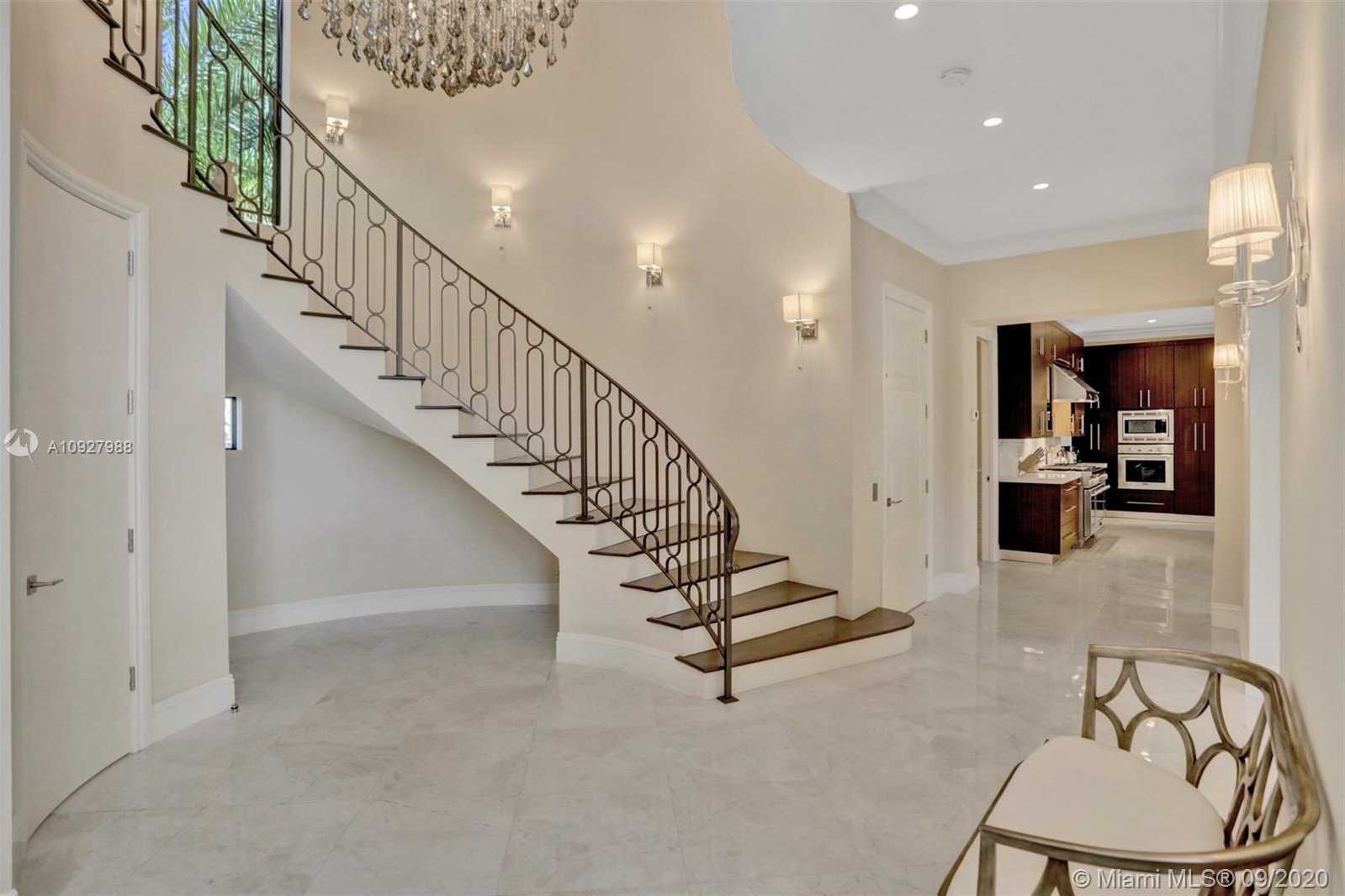 Small Image of 156 FIESTA WAY, Fort Lauderdale Number 48