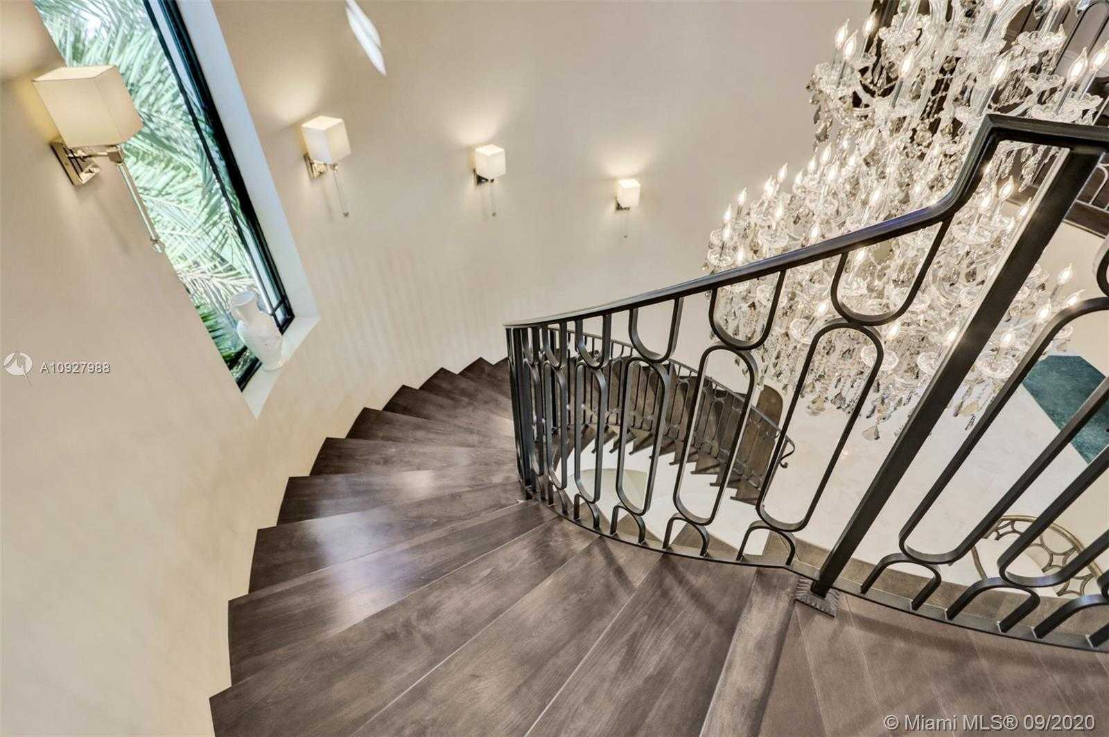 Small Image of 156 FIESTA WAY, Fort Lauderdale Number 52