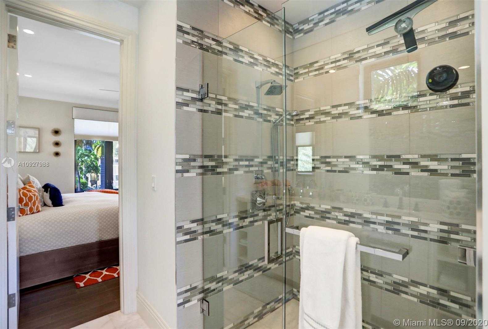 Small Image of 156 FIESTA WAY, Fort Lauderdale Number 62