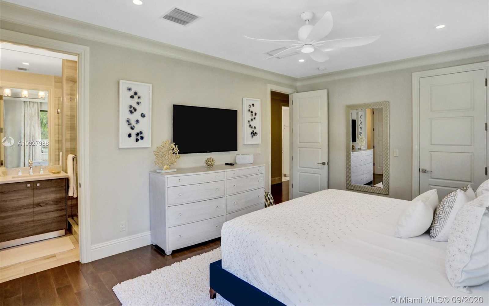 Small Image of 156 FIESTA WAY, Fort Lauderdale Number 66