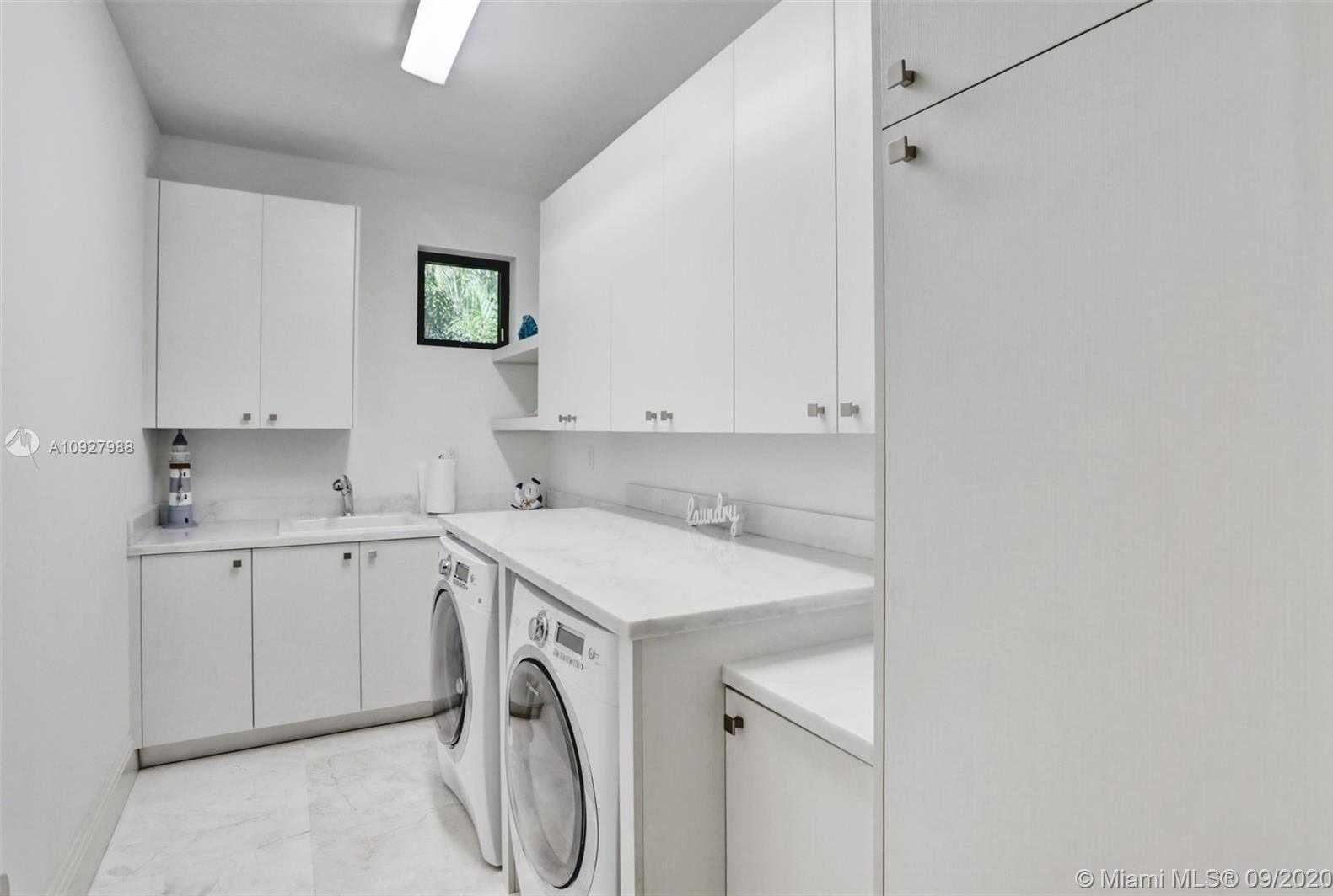 Small Image of 156 FIESTA WAY, Fort Lauderdale Number 70