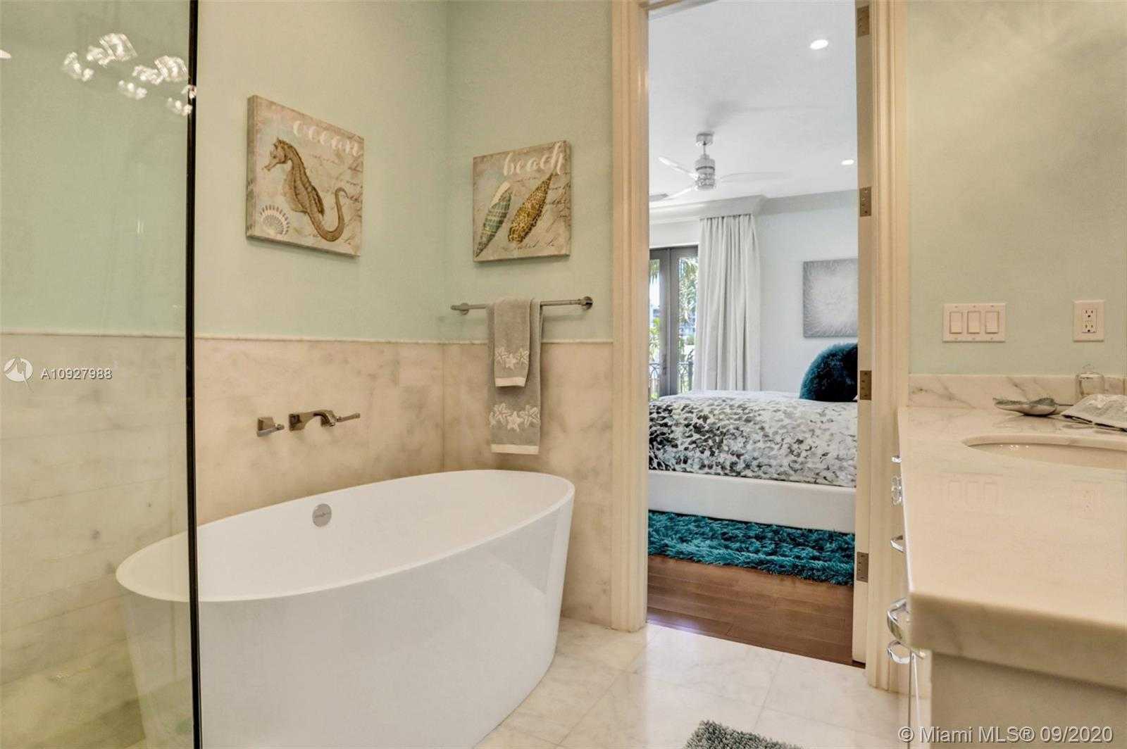 Small Image of 156 FIESTA WAY, Fort Lauderdale Number 75