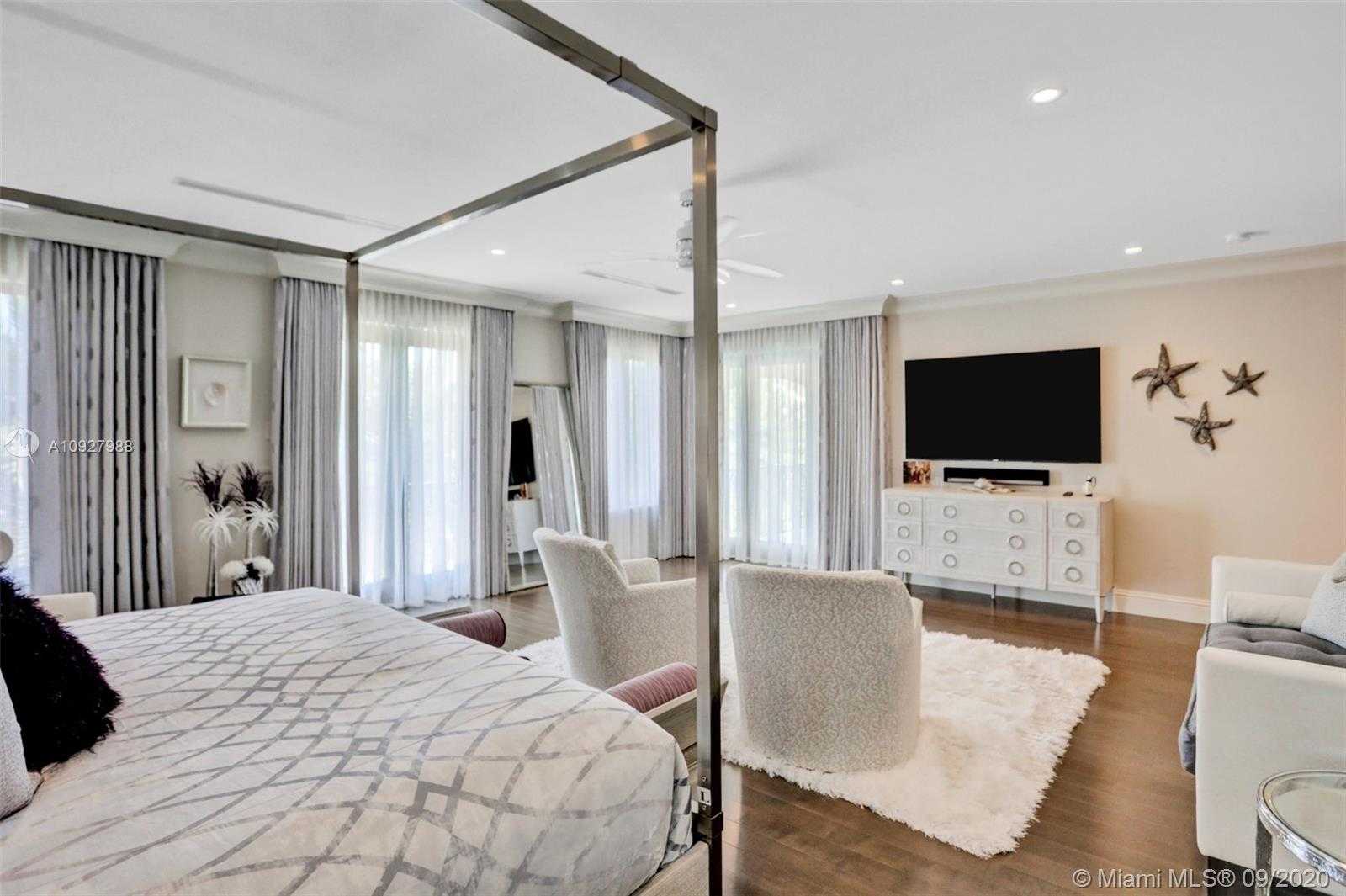 Small Image of 156 FIESTA WAY, Fort Lauderdale Number 80