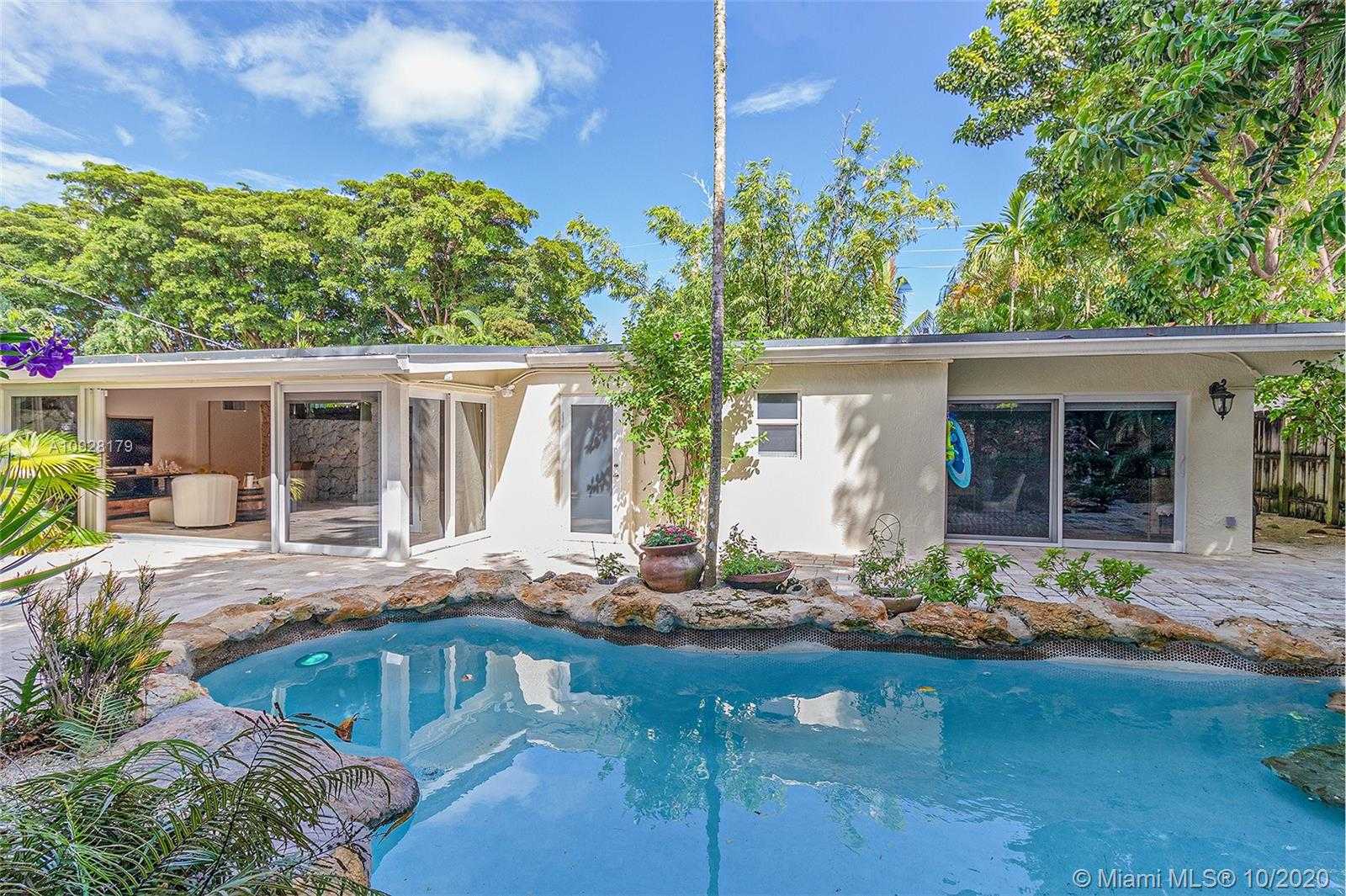 Small Image of 4344 SOUTH DOUGLAS RD, Miami Number 15