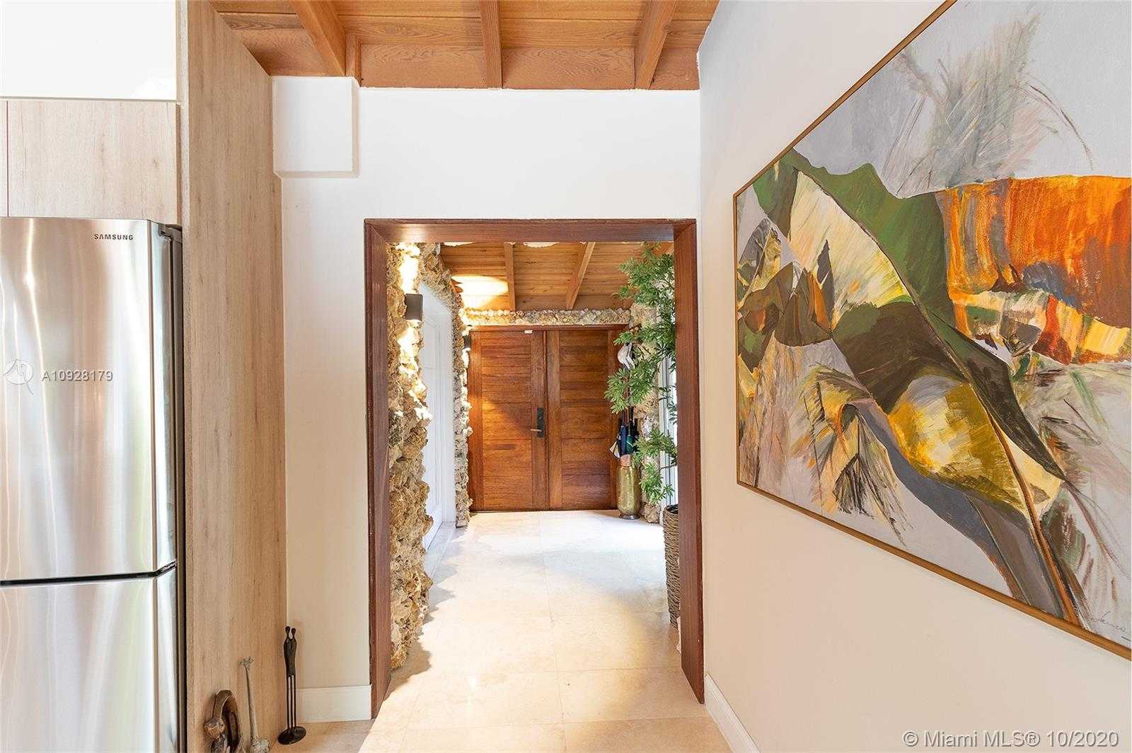 Small Image of 4344 SOUTH DOUGLAS RD, Miami Number 24