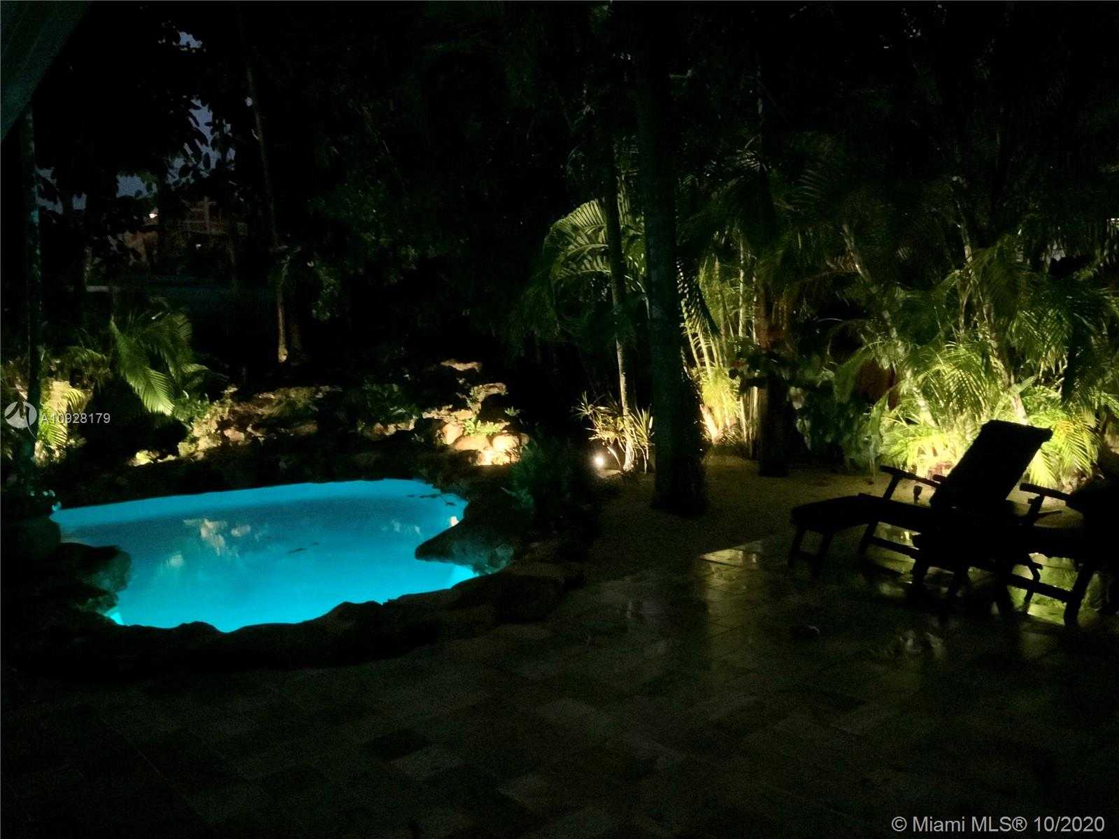 Small Image of 4344 SOUTH DOUGLAS RD, Miami Number 25