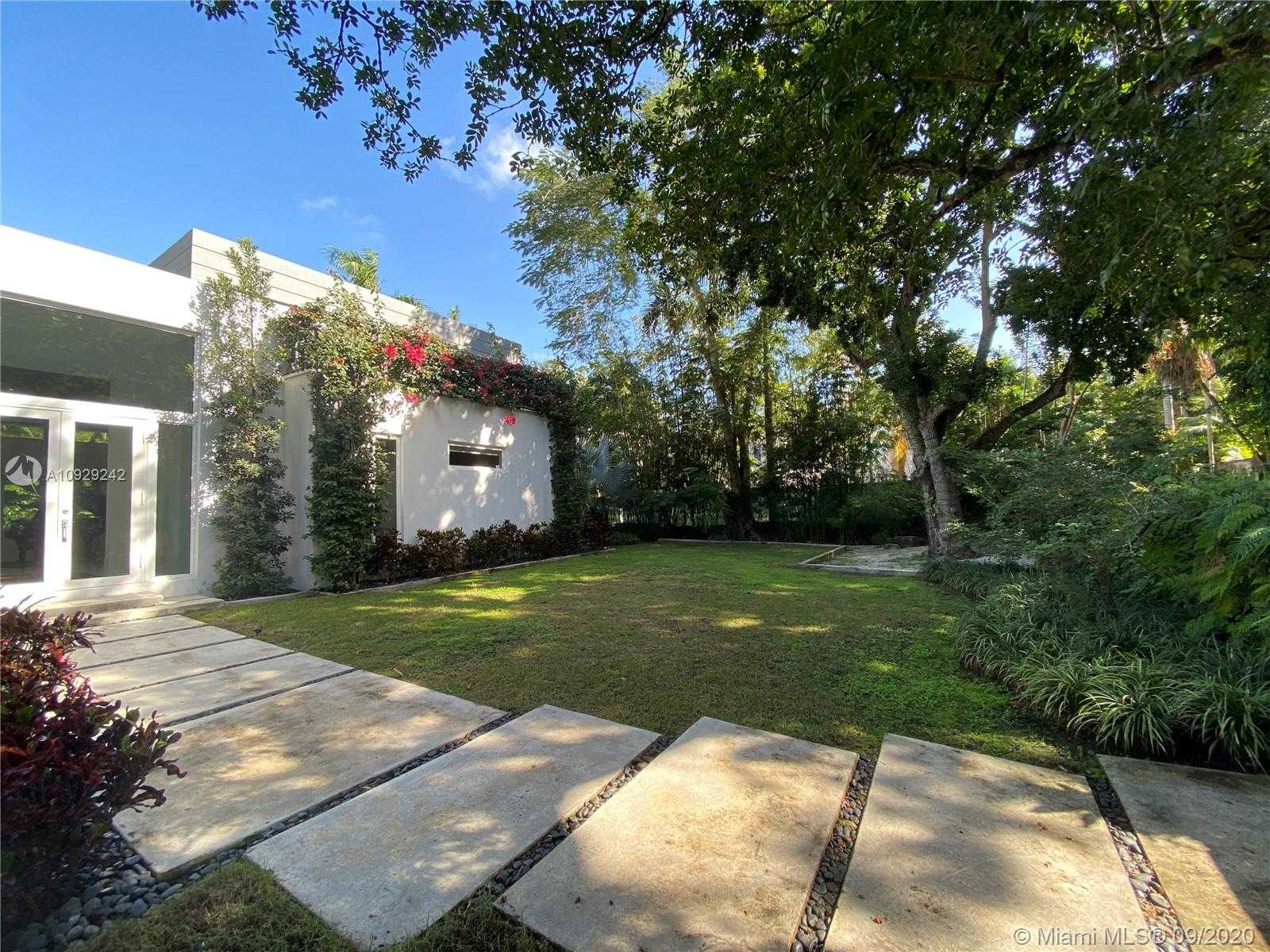 Small Image of 3925 LEAFY WAY, Miami Number 50