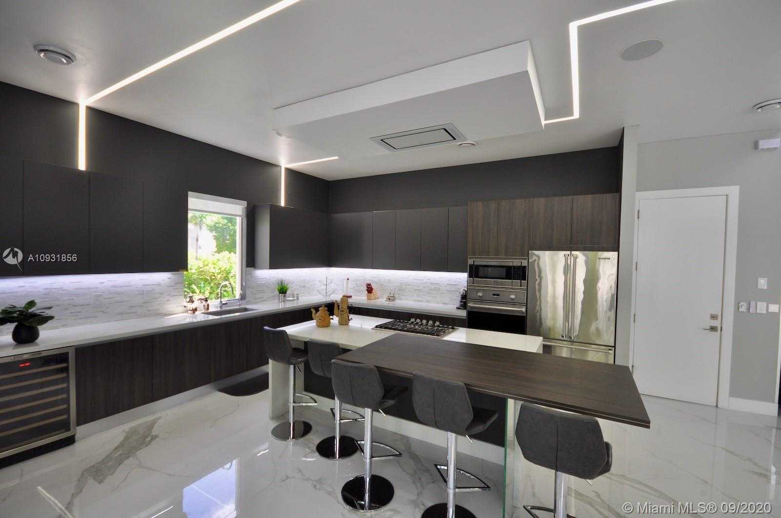 Small Image of 10223 NORTH WEST 75TH TER, Doral Number 10