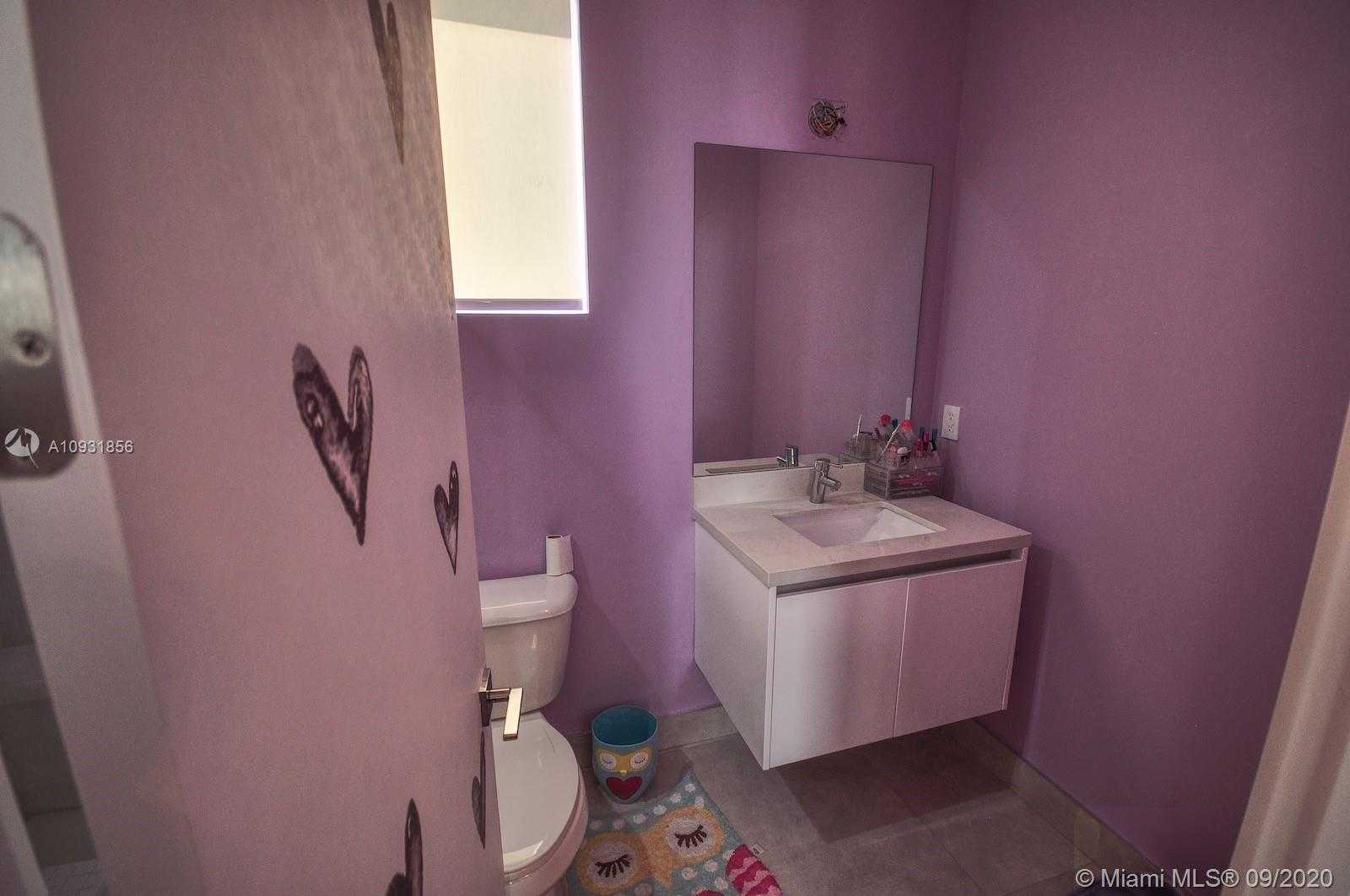 Small Image of 10223 NORTH WEST 75TH TER, Doral Number 44