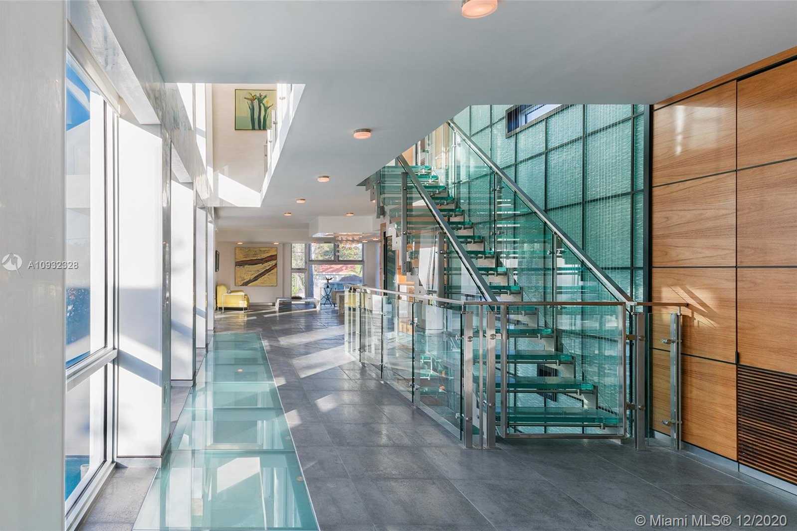 Small Image of 226 PALM AVE, Miami Beach Number 9
