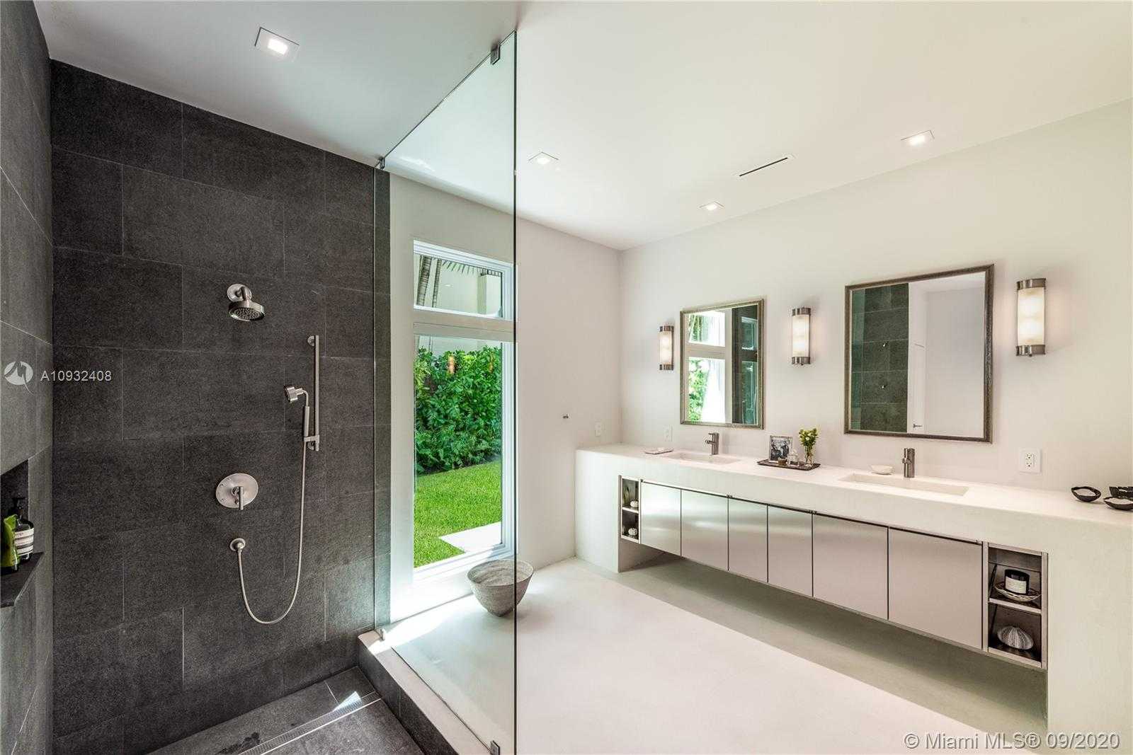 Small Image of 3470 NORTH MOORINGS WAY, Miami Number 13