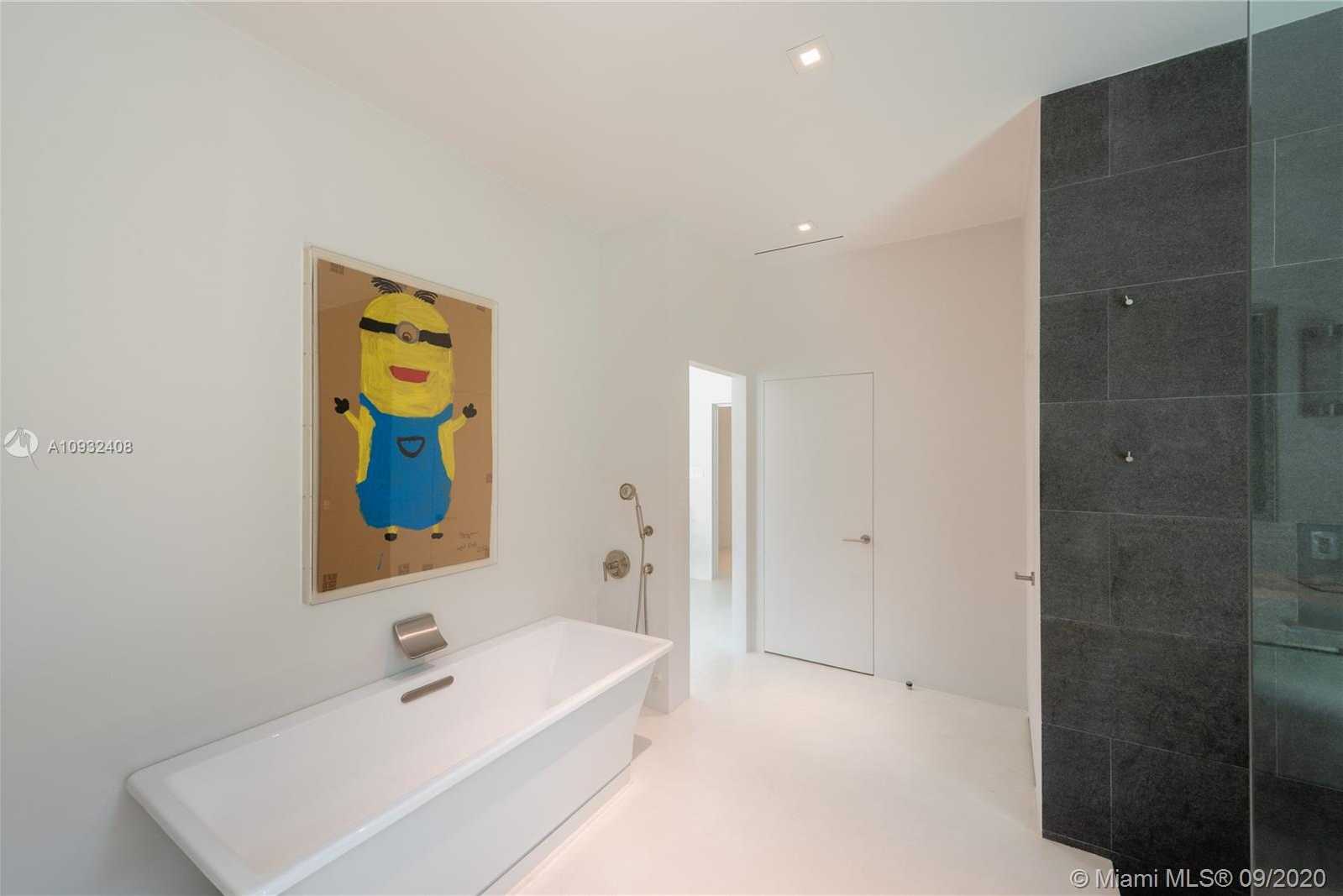 Small Image of 3470 NORTH MOORINGS WAY, Miami Number 14