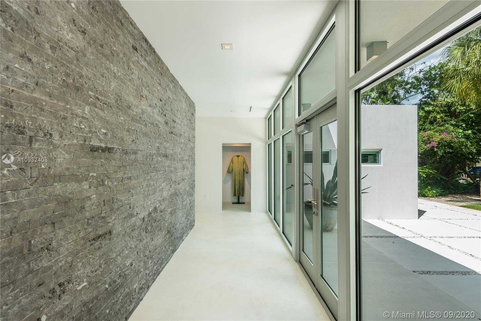 Small Image of 3470 NORTH MOORINGS WAY, Miami Number 2