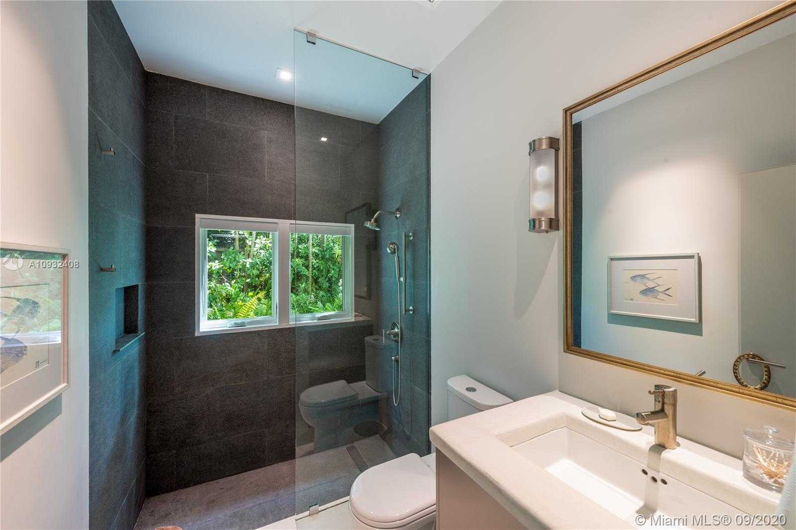 Small Image of 3470 NORTH MOORINGS WAY, Miami Number 20