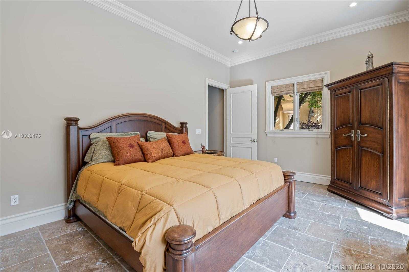 Small Image of 12330 SOUTH WEST 60TH CT, Pinecrest Number 20