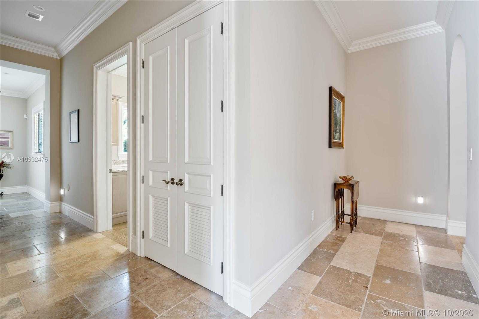 Small Image of 12330 SOUTH WEST 60TH CT, Pinecrest Number 22