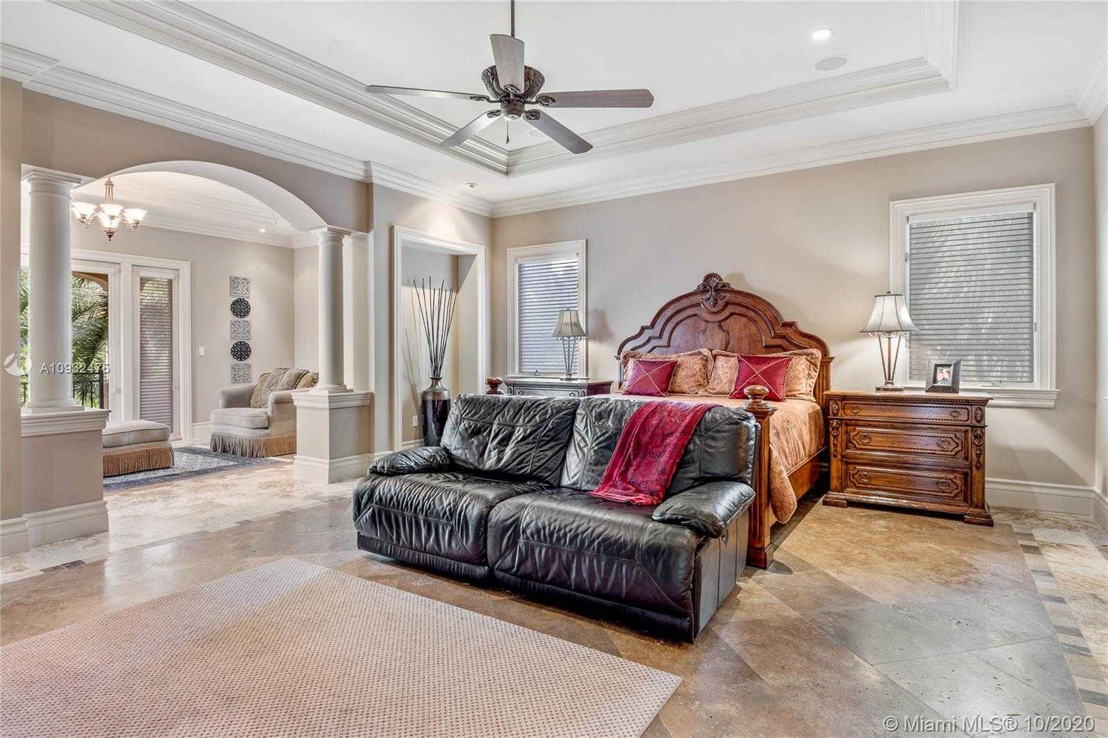 Small Image of 12330 SOUTH WEST 60TH CT, Pinecrest Number 6