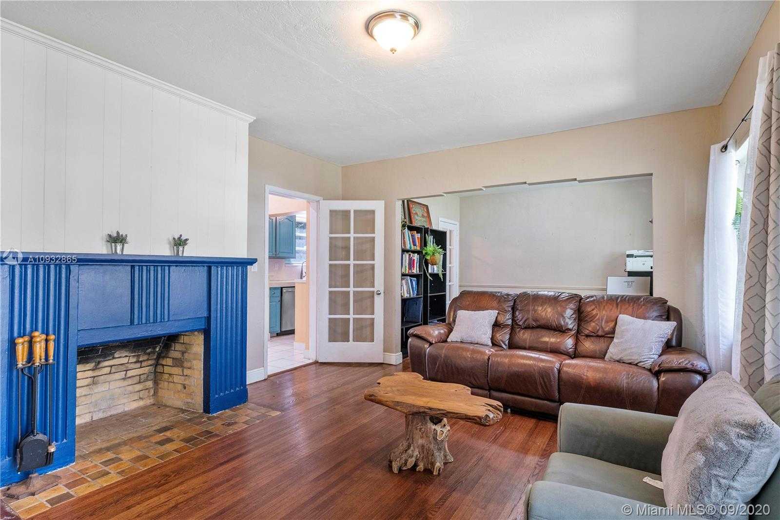 Small Image of 718 NORTH EAST 95TH ST, Miami Shores Number 2