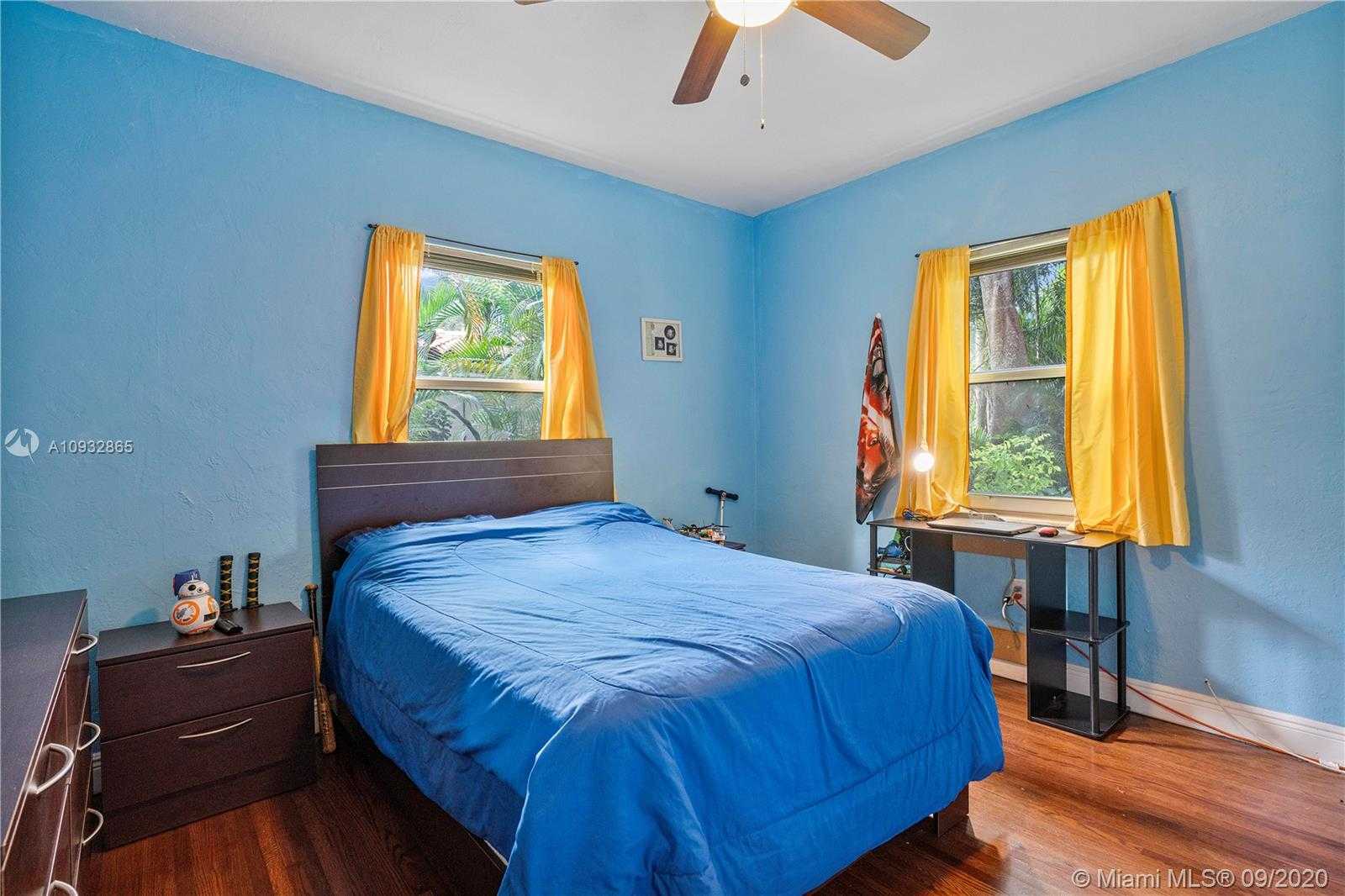 Small Image of 718 NORTH EAST 95TH ST, Miami Shores Number 6