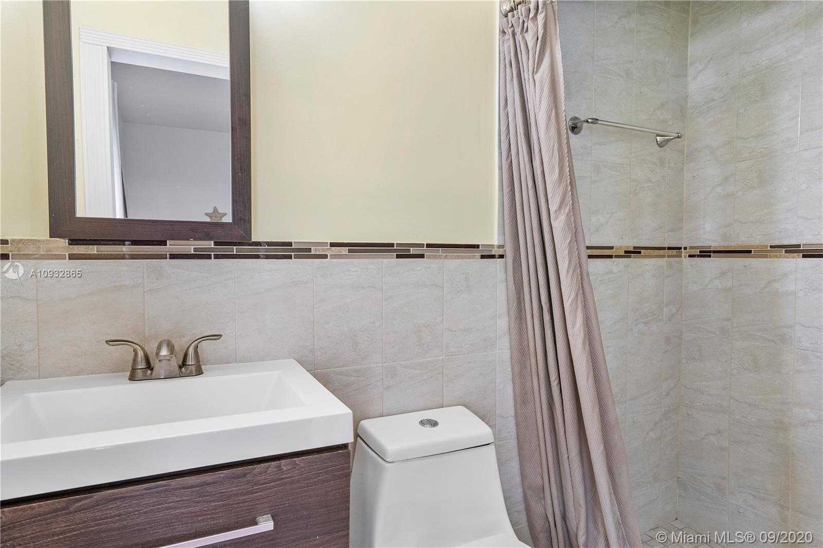 Small Image of 718 NORTH EAST 95TH ST, Miami Shores Number 8