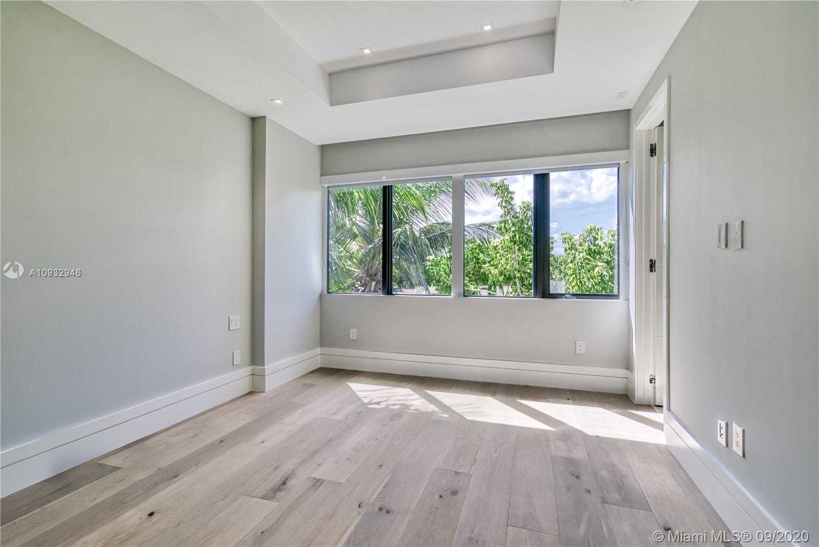 Small Image of 151 BUTTONWOOD DR, Key Biscayne Number 17