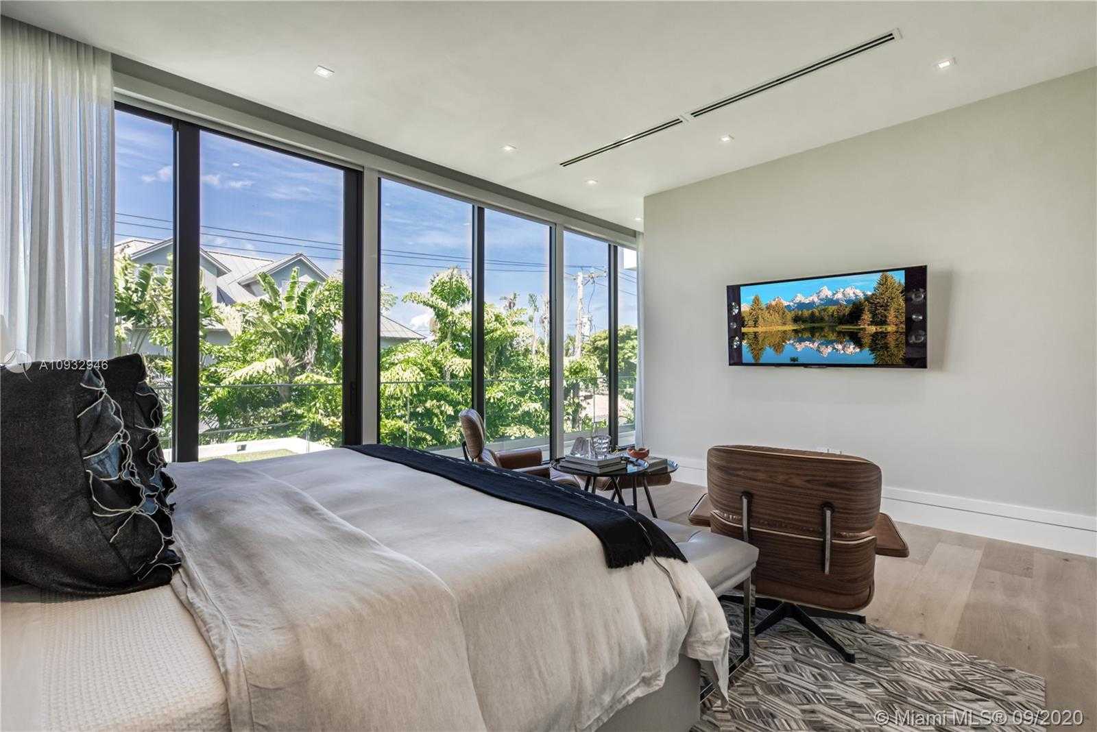 Small Image of 151 BUTTONWOOD DR, Key Biscayne Number 19